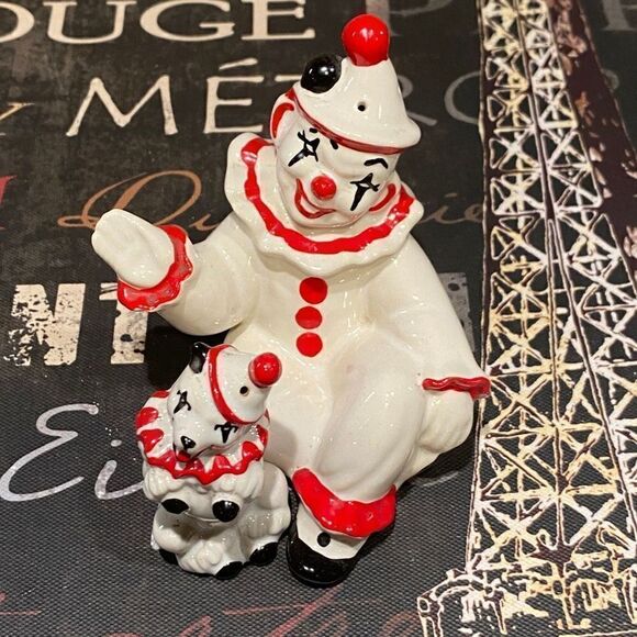 Vintage Kitsch Clown and Circus Dog Salt & Pepper Shakers - Picture 5 of 10